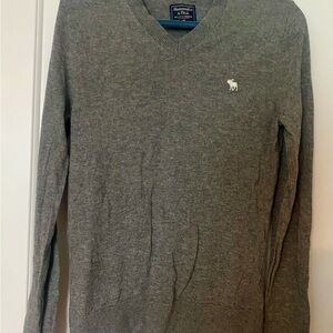 Men’s Abercrombie & Fitch V-Neck Sweater – XS
